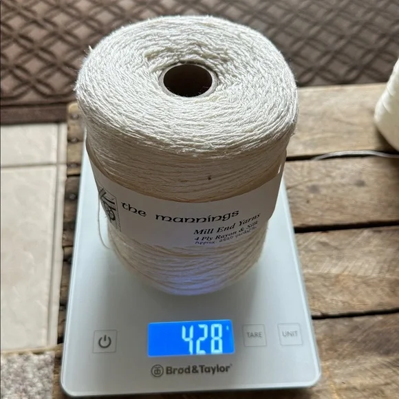 Rayon yarn on cones - Picture 8 of 10